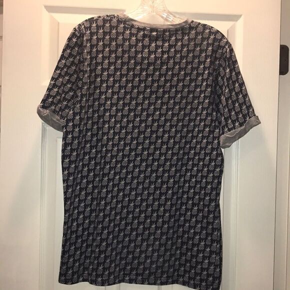 ✨Native Code Navy & Gray Pineapple Print Tee - Picture 5 of 5